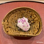 御料理 寺沢 - 菊菜と菊花と香茸と餅海鼠の胡桃和え