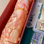 駅弁屋 祭 - 紅ずわいがに棒寿司