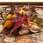 御料理 寺沢 - 茹で落花生､銀杏､ボタン海老の海鼠腸和え､ホロホロ鳥の炭火焼に唐墨､香茸含め煮に本柳葉魚糠漬焼､牡蠣の磯辺和え