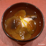 御料理 寺沢 - ずわいがにの蟹真薯と天然滑子茸の椀物