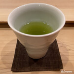 御料理 寺沢 - 一保堂の松の緑