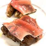 ガストロノミア ヨシ - マイタケ生ハム載せ