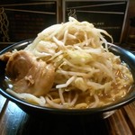 ラーメン大　麺増し500ｇ　野菜ちょい増し半分　ニンニク　900円