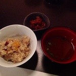 喜和美家 - Ｈ25.05②　【食事】　雲丹と新牛蒡の炊き込み御飯　香の物　赤出汁