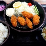レストオレンジ - 料理写真:カキフライ定食(750円税込)