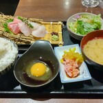 中落ち100円の居酒屋 まぐろんち - 