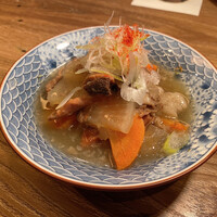 炭火焼肉ホルモン うしごろ 中目黒店 - 塩もつ煮込み¥770