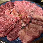 神保焼肉料理店 - 