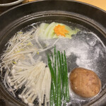 しゃぶしゃぶ・日本料理 木曽路 - お肉の後にお野菜一通り投入です！