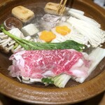 西新初喜 - ＊こんな感じで「しゃぶしゃぶ」と。美味しいお肉で、娘も満足したよう。 私には多いので2枚手伝ってもらいました。 ご飯物が付かないので、おうどんを追加しようかと話していたのですけれど、思ったより多くお野菜も完食出来ず。(^0^;)