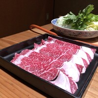 西新初喜 姪浜駅南店 - ＊これ一人分ですよ、思ったよりボリュームがありますし、老舗だけあり肉質がいいこと。 胡麻ダレで頂くと、とても美味しい。