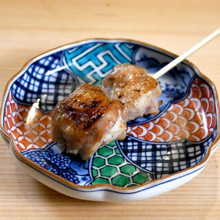 Please enjoy Kuma no Yakitori's original "Smoked Yakitori" course.