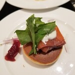 Montmartre - シェフのライヴキッチンでの料理の１つ。