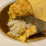 Mezondoshefu Gohan - 炊き上げピラフはにんじんの微塵切りが入ってます。バターの香りがする。