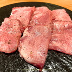 YAKINIKU BON'S - タン 3,500円（込）肉厚でジューシー