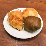 バケット - クロワッサン、醤油パン、シュガーパン、よもぎパン