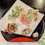 郷土料理ともん - きの子と山菜の天ぷら