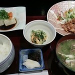 魚一 - 週替わり定食1050円