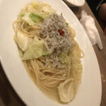 CONA - しらすとキャベツのオイルソースパスタ