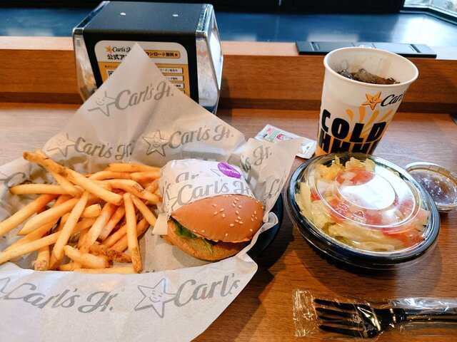 カールスジュニア 麻布十番レストラン （Carl's Jr.） - 麻布十番