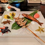 郷土料理ともん - 串に刺すと美味しさが増しますね