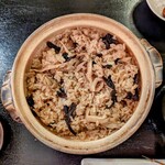 郷土料理ともん - コウタケとマイタケの炊き込みご飯