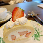 grand K - 苺のロールケーキ