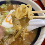 8番らーめん - ラーメンの麺