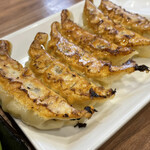 8番らーめん - 8番餃子 286円