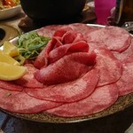 焼肉と精肉のひら山 - 