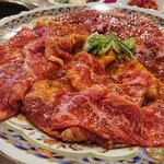 焼肉と精肉のひら山 - 