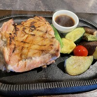 若鶏の薪火焼き