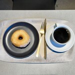 HATTO COFFEE - シュガードーナツとドリップコーヒー