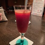 バー エイジング - イチゴのカクテル