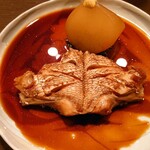山海づくし勝也 - 鯛のカマの煮付け