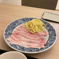 しゃぶしゃぶ芋つる 新橋店 別館 - しゃぶしゃぶのお肉はバラ肉
