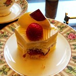 デリカ＆ラウンジ コフレ - フレジュは、美味しい苺のショートケーキです。