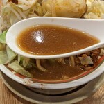 けむり - 茶褐色な豚骨醤油