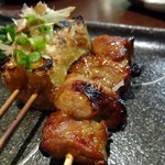 博多串焼きひら田 - 厚揚げ・味噌豚。