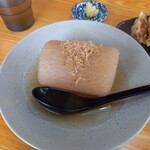 沖縄料理 美ら結 - サービスの大根おでん