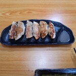 沖縄料理 美ら結 - 金アグー豚の餃子