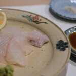 うを徳 - "圓斑星鰈（ほしがれひ）"、刺躬（さしみ）の裙邊（えんがは）