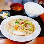 富士アイス - 肉野菜炒め定食