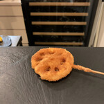 串揚げ タケナカ - サクサクのレンコン(美味しい〜♪)