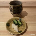 割烹 らん亭 - 赤だしと香の物