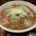 つけ麺屋しずく - つけ汁 具がいっぱい 応援してます♪