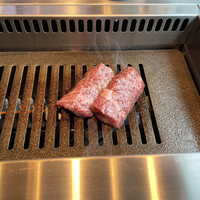 USHIGORO S. SHINJUKU - 【Lコース】牛ヒレカツ、究極の黒タン、ザブトンのすき焼きなど全13品
                      特選ハラミ