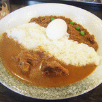 華麗なるカレー - あいがけ(980円) チキンカレー+キーマ