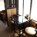 La Luce - 足のお悪い方には、テーブル・椅子もございます。