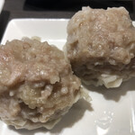 ツキとシュウマイ - しゅうまい